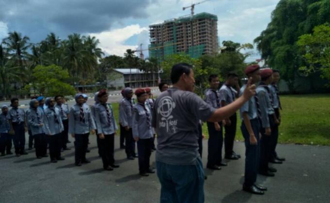 Latihan Kawad Lintas Hormat di Ibu Pejabat Pengakap