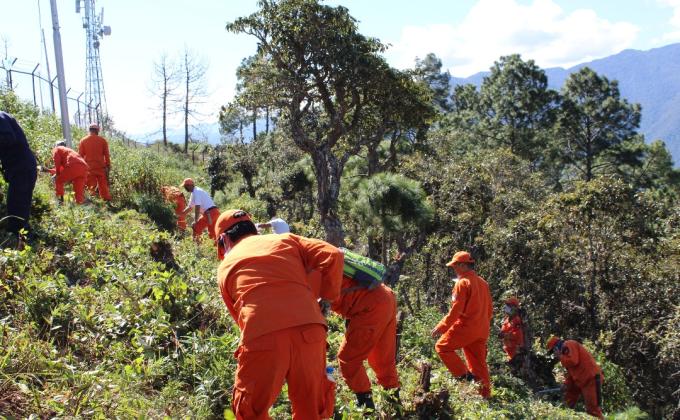 Making Community fire line 