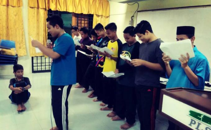 Kem Anak Emas Menuju Jurubahasa Pengakap Muda