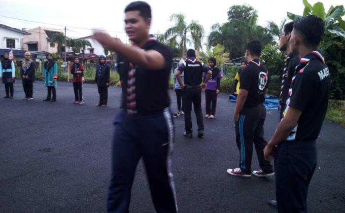 Semut berkawad satu saru hora horey!