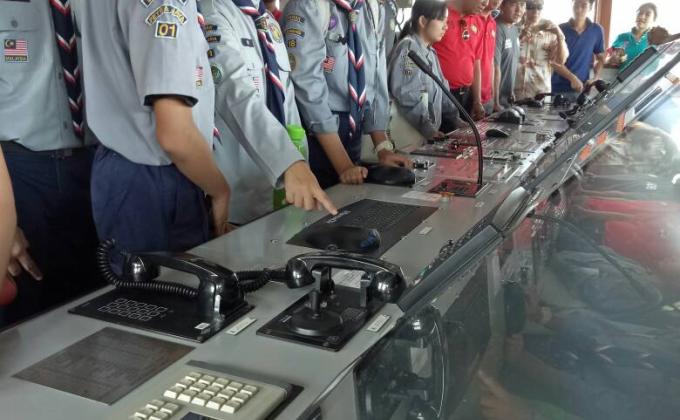 Lawatan ke kapal Gagah Samudera