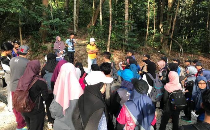 Eco Community Outreach:Green Preservation Project by Kelanasiswa KKTM Rembau