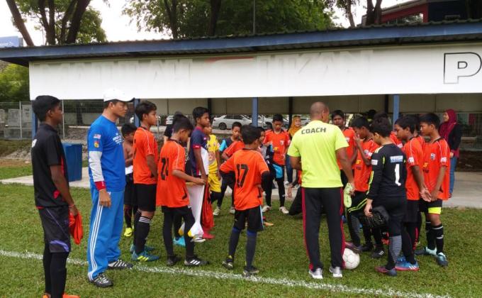 Kejohanan Bola Sepak Remaja Perbadanan Kemajuan Negeri Selangor (PKNS)
