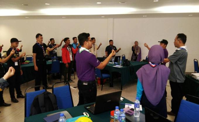 KEAMANAN DARI SEBUAH IDEA YANG BERSEMANGAT PENGAKAP