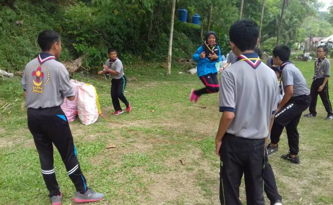 Perkhemahan di Bawah Bayu