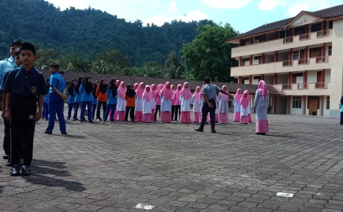 kelas kawad untuk semua unit beruniform di smk jenagor