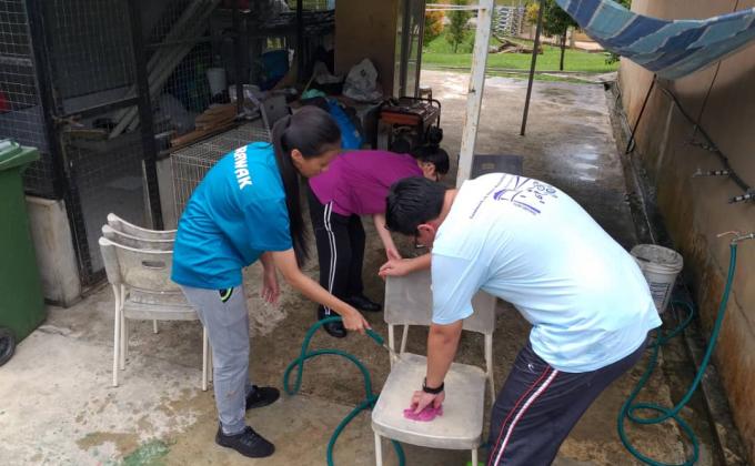 USED CHAIRS WASH TIME