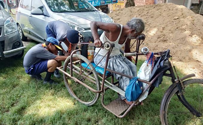 SERVICE AT BLOOD DONATION & FREE HEALTH CHECK UP CAMP BY DANGAPARA GROUP