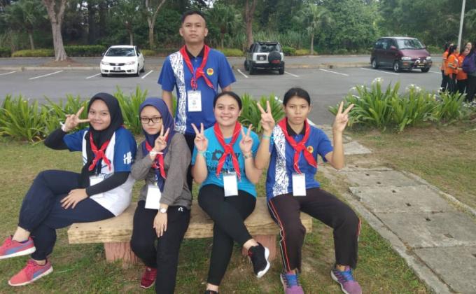 Khidmat Masyarakat (Pembersihan Pantai Esplande Miri)