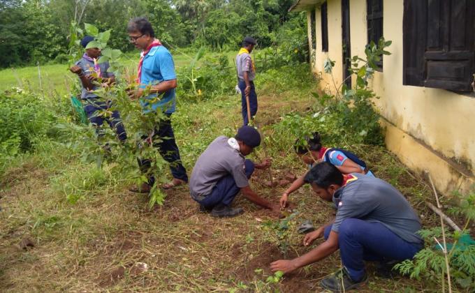 plants a tree plants a hope#3