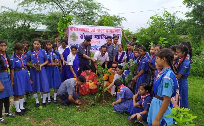 वृक्षारोपण कार्यक्रम
