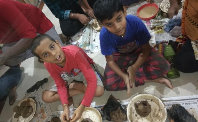 Making of clay ganeshas