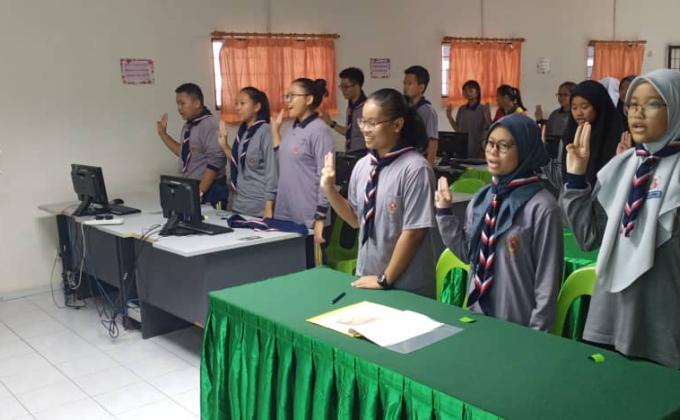 By this activity , we can learnt many values from  it as we watch a movie about scouts . In addition , we can learn to communicate better with scouts from other places .