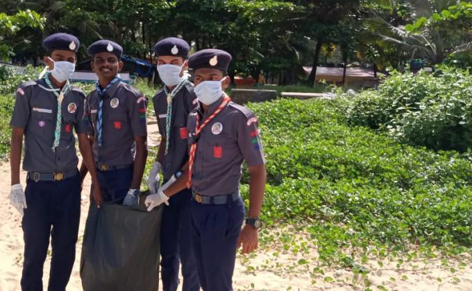 Free cloth distribution services 