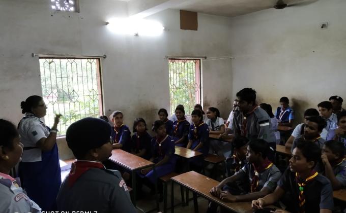 almost 30 students were there in a class. we first introduced why we were there what is peace.its importance. everything was discribe by us.