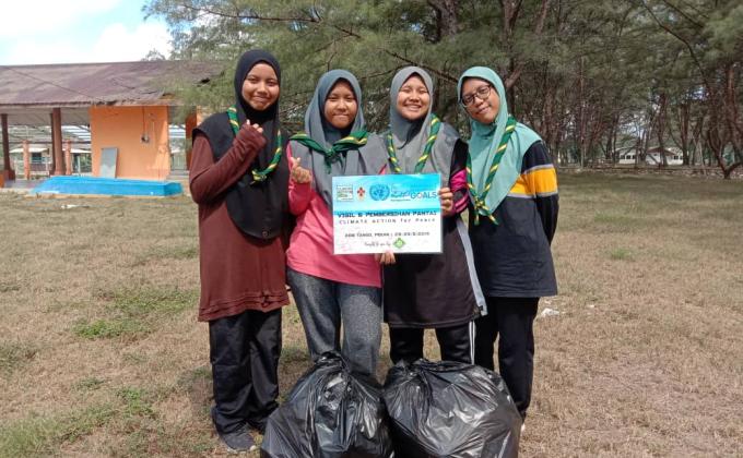 Vigil and Beach Cleaning for Peace