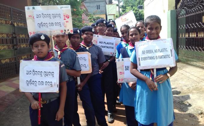  PLASTICS FREE  FOR BETTER WORLD