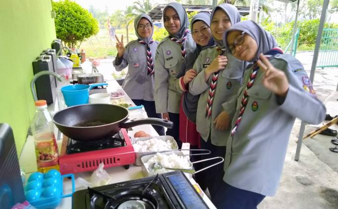 Membina  kesamaan gender dalam berpengakap