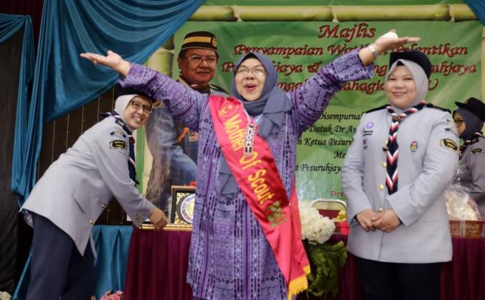 majlis terima watika lantikan pesuruhjaya-persuruhjaya bahagian pantai barat utara sabah... 