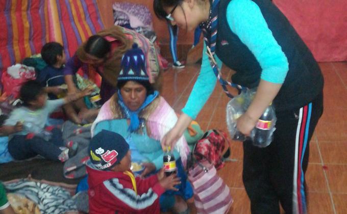 "UN PLATO DE COMIDA CON  MIS HERMANOS"