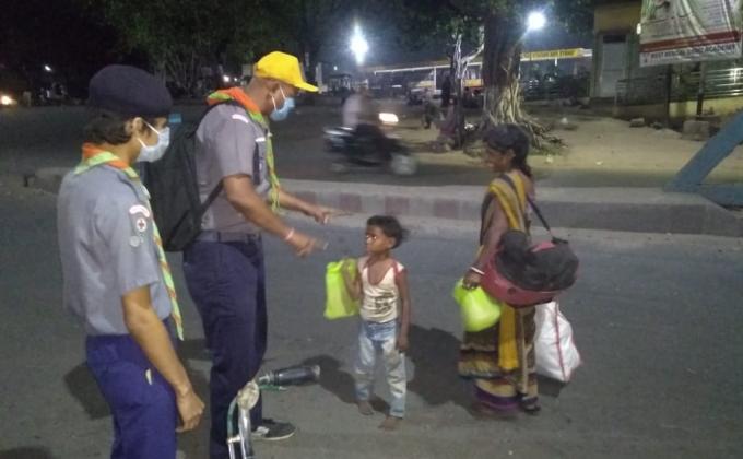 Distribution foods to needy persons