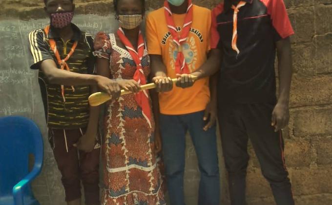 Une famille - un bidon de savon