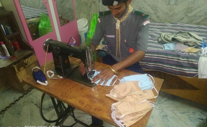 मास्क वितरण