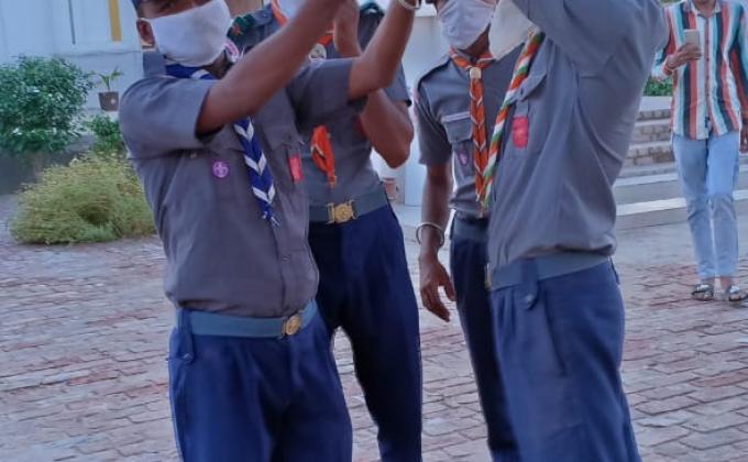 राजस्थान राज्य भारत स्काउट गाइड जिला मुख्यालय हनुमानगढ़ के तत्वाधान में ग्राम पंचायत सहजीपुरा में परिंडा लगाओ अभियान की शुरुआत की ...