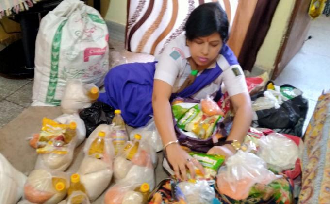 raw grains kit distribution by suman charan