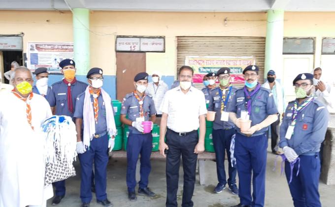 मध्यप्रदेश के लिए बस को किया रवाना