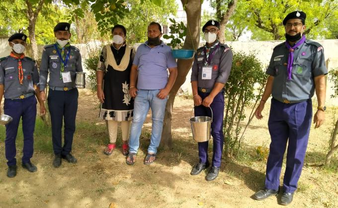 परिंडा अभियान के तहत लगाए परिण्डे