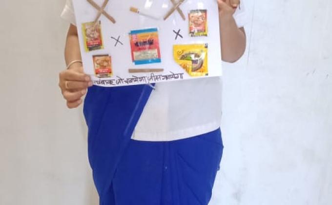 नशीली वस्तुओं की होली जलाती स्काउट गाइड केप्टन जयलता माधव