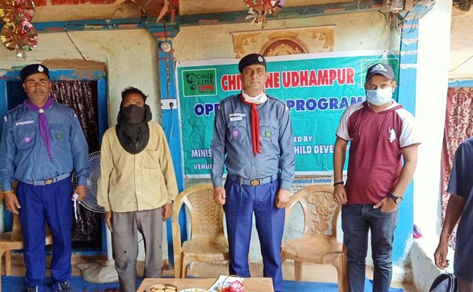 Distribution of food scraps, masks and Sanitizer