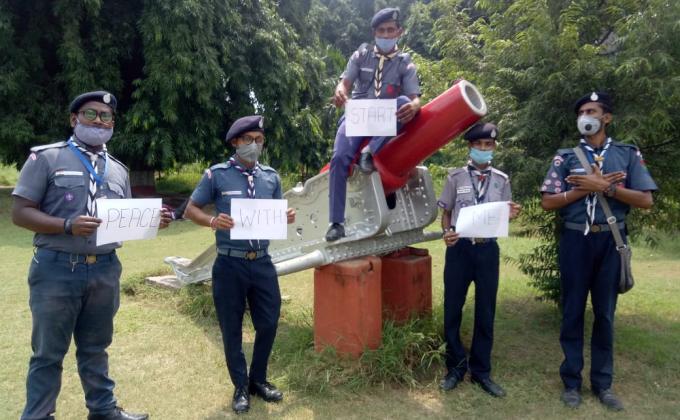 Abhimanyu scout group of NCR distt Prayagraj celebrated international peace day with MOP dance, plage, tree plantation etc.
न हो तोप न हो क्रांति
हम सब चाहते है हर ओर हो शान्ति ही शांति,,,