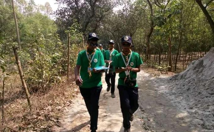 হাইকিং এ অংশগ্রহণ 