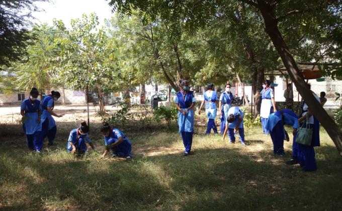 नेशनल ग्रीन कोर योजनांतर्गत गोद लिए पार्क में लगाये गए 50 से अधिक पौधों को रोवर्स रेंजर्स ने पानी पिलाया