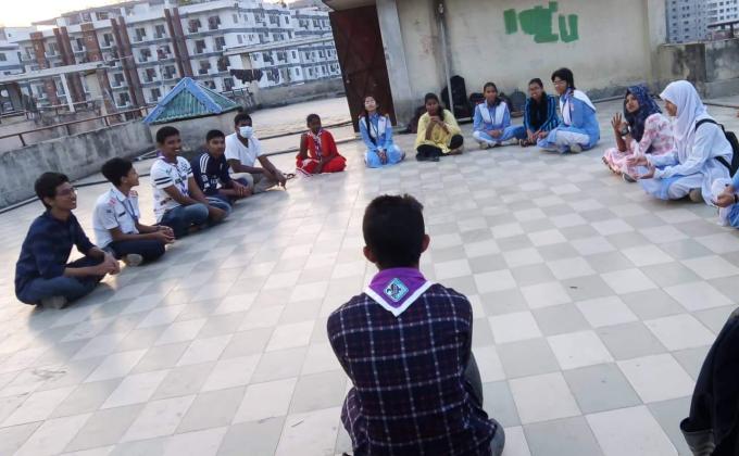 ক্রু মিটিং