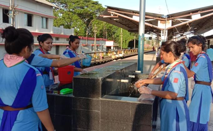Cleanliness drive at local station 