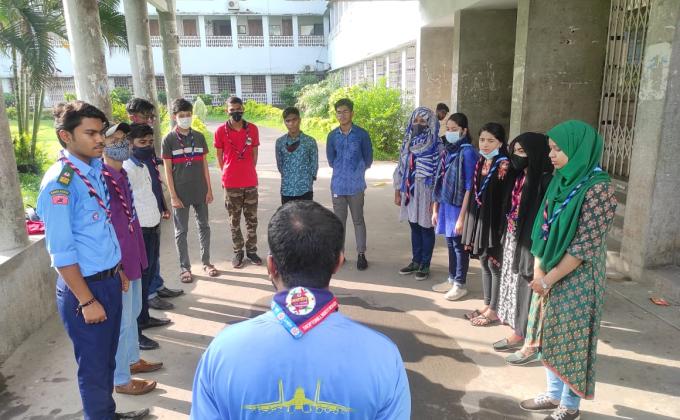  সাপ্তাহিক ক্রু-মিটিং 