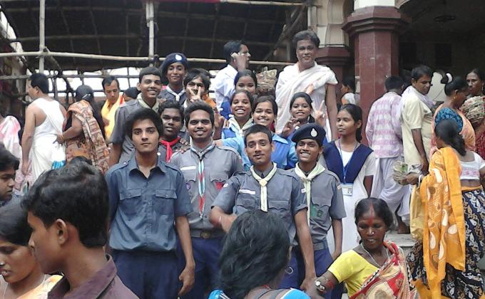 Sarvamangala Temple( Burdwan ) managing the crowd of Devotees 