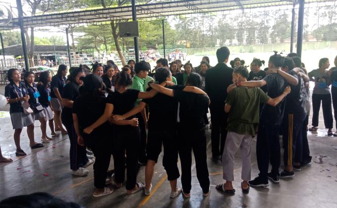 เข้าร่วมกิจกรรมสานสัมพันธ์รุ่นพี่รุ่นน้อง