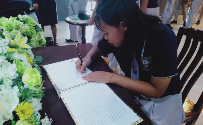 กิจกรรมลงนามวันเเม่เเห่งชาติ