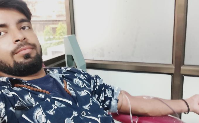 रक्त डान कर किया जरूरत मंद की सेवा