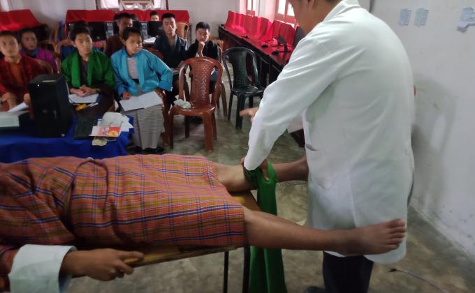 Awareness practical lessons for scouts on advanced first Aids