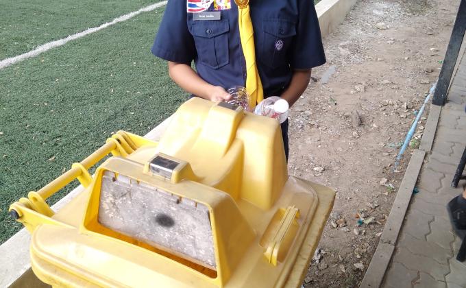 เก็บขยะเพื่อช่วยลดขยะให้สังคม