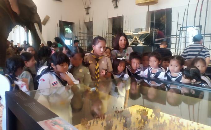 ศึกษาโบราณวัตถุ