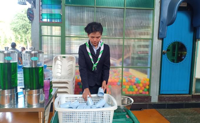 จัดเตรียมความพร้อมและดูแลความเรียบร้อยของภาชนะ