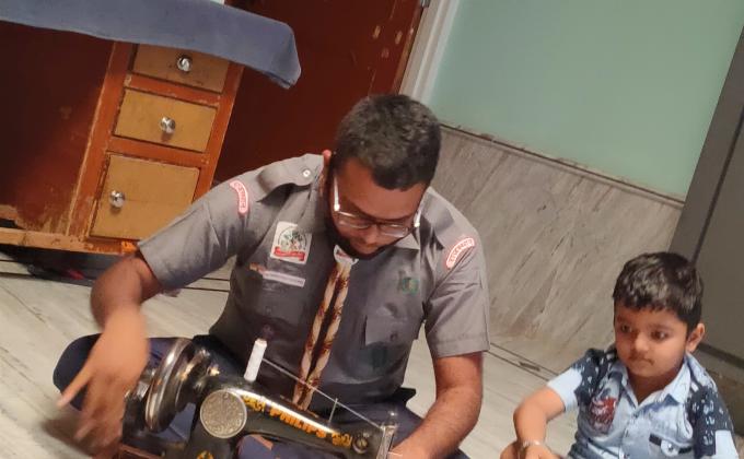 कोरोना महामारी वायरस में मास्क बनाकर किये वितरण