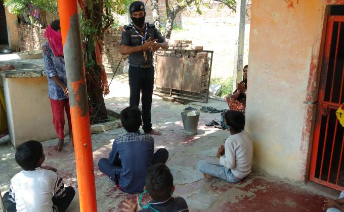 COVID-19 करोना जैसे संक्रमण से बचाव हेतु अपने हाथों को 20 सेकंड तक अच्छे से धोने के लिए ग्राम वासियों को जागरूक किया