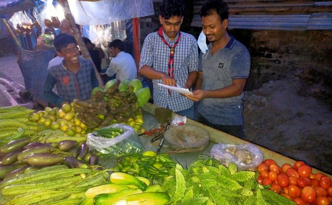 কোভিড-১৯ সচেতনতা লিফলেট বিতরণ 